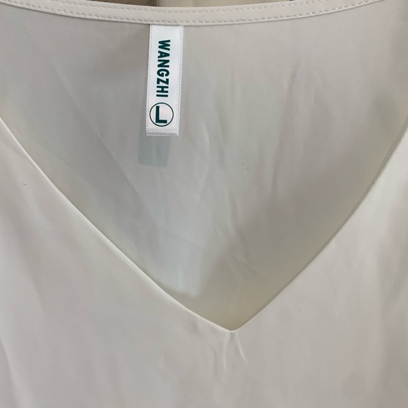 V-neck long-sleeved basic white blouse - Picture 2 of 6